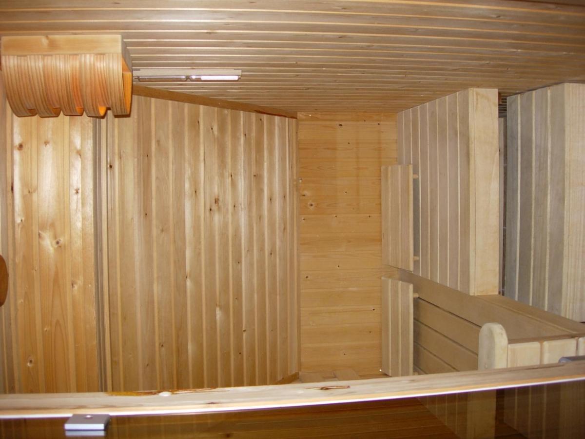 Nitt Pince Es Panzio Bed & Breakfast Kisharsány Eksteriør bilde